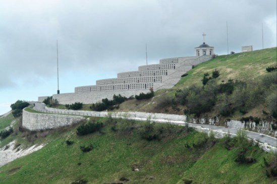 d54057f0-e10b-4c6b-b399-3e6f5656646210Medium